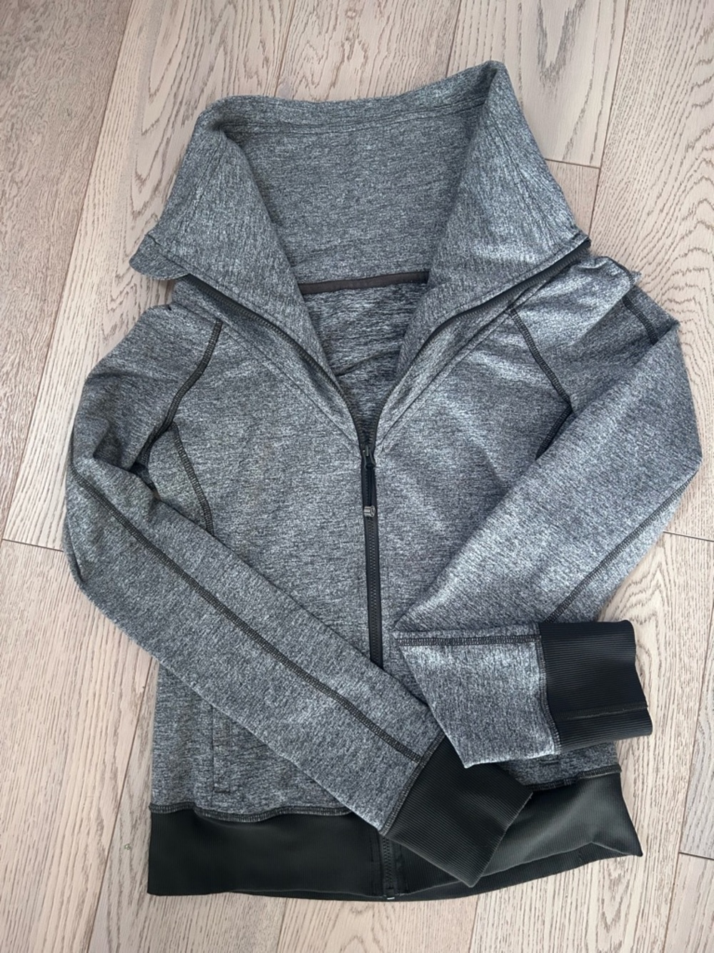 Mint Lululemon Be Present Jacket Size 6